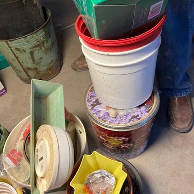 Planters & supplies
