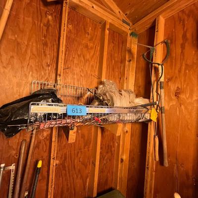 Garage corner shelf & Stuff