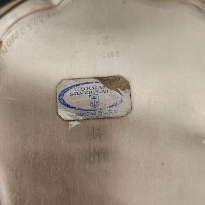 4 bowls...Gotham plate