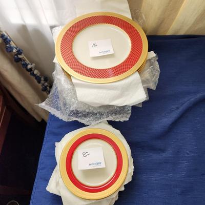 24 Lenox fine Bone China Embassy Plates Red Gold