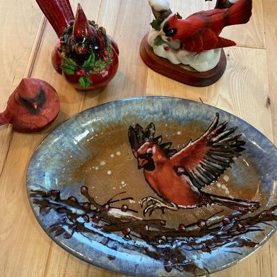 3 cardinal decor and pottery plate