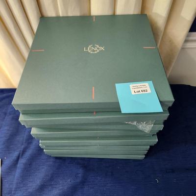 Set 0f 8 Lenox China Plates Ronald Nancy Reagan Inauguration January 20 1981