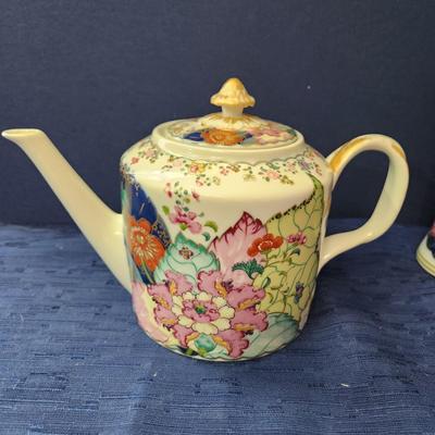 Mottahedeh Portugal Tobacco Leaf Tea Pot Vista Alegre