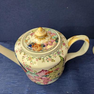 Mottahedeh Portugal Tobacco Leaf Tea Pot Vista Alegre
