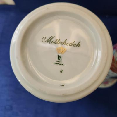 Pair Mottahedeh Portugal Tobacco Leaf Trumpet Vases Vista Alegre 11"