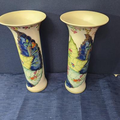 Pair Mottahedeh Portugal Tobacco Leaf Trumpet Vases Vista Alegre 11"