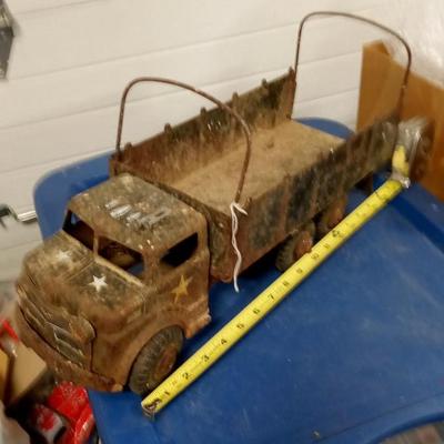 LOT 127 OLD MARX TOY ARMY TRUCK