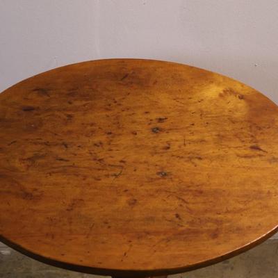 Vintage Oval Pedestal Accent Table