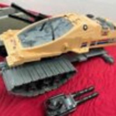 VINTAGE 1980s 1983 HASBRO GI JOE HEADQUARTERS COMMAND CENTER PLAYSET & TRACK CAR