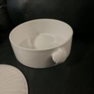 Oven To Table Porcelain Sea Shell Covered Casserole Dish 9 In