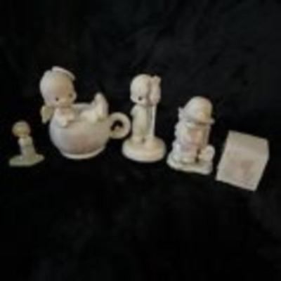 Lot of 6 Vintage 1997 Precious Moments Salt and Pepper Shakers-Enesco Holidays