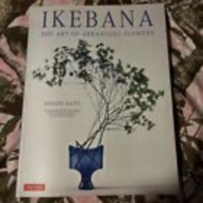 Ikebana: The Art of Arranging Flowers - Paperback, by Sato Shozo
