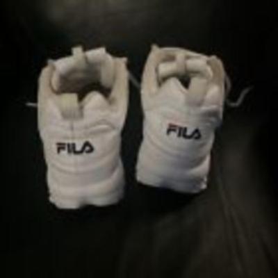 Fila Women's Disruptor II Premium Sneaker - White/Navy/Red - Size 8