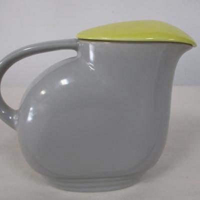 Vintage Hall Ovenware China Refrigerator Water Pitcher & Lid