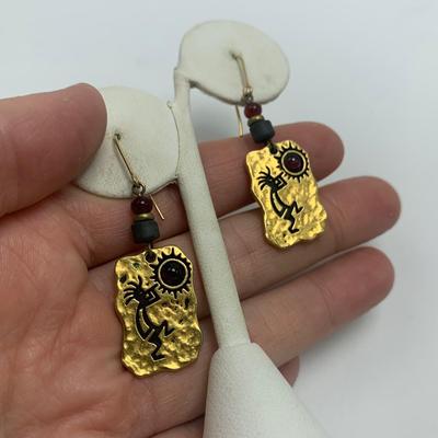 Carved Stone Fetish Necklaces plus Earrings & More (B1-HS)