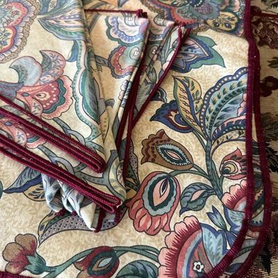 Table Linen Lot