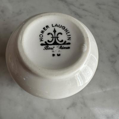 Vintage To Newer Kitchen Ware Lot