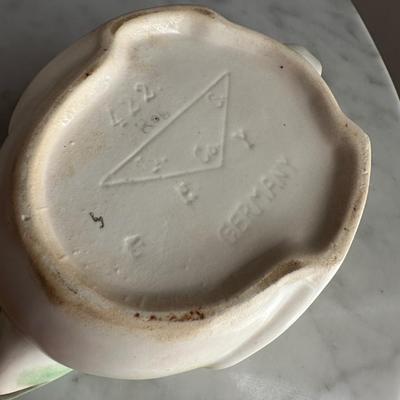 Vintage To Newer Kitchen Ware Lot