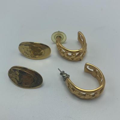 Collection of 30+ Pairs of Earrings (B1-HS)