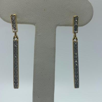 Collection of 30+ Pairs of Earrings (B1-HS)