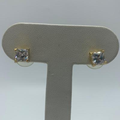 Collection of 30+ Pairs of Earrings (B1-HS)