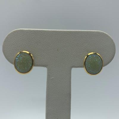 Collection of 30+ Pairs of Earrings (B1-HS)