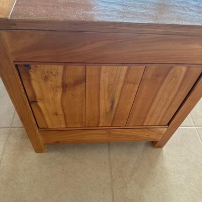 Lot 375 pair of night stands