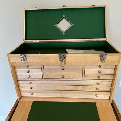 Lot 377 Wood roller cabinet in chest