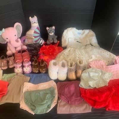 Lot 376 Baby clothing