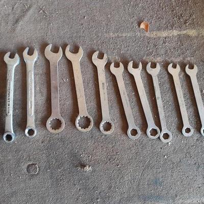 Nice Assortment of wrenches
