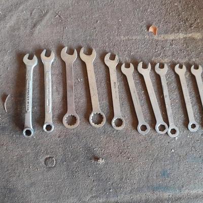 Nice Assortment of wrenches