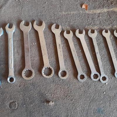 Nice Assortment of wrenches