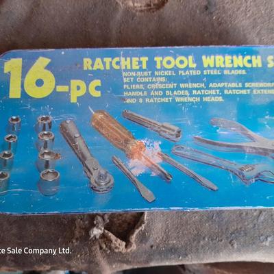 16-piece ratchet tool wrench set with drawer organizer box of hardware