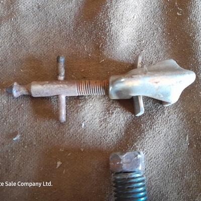 Gear puller tool