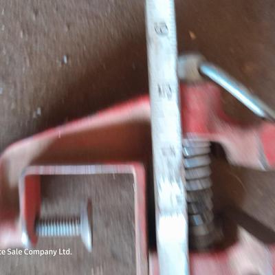 Antique mountable hand vise