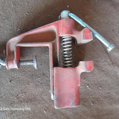 Antique mountable hand vise