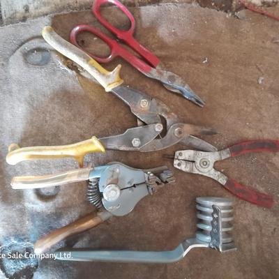 Hand tools - snips, sheers and other cutting devices