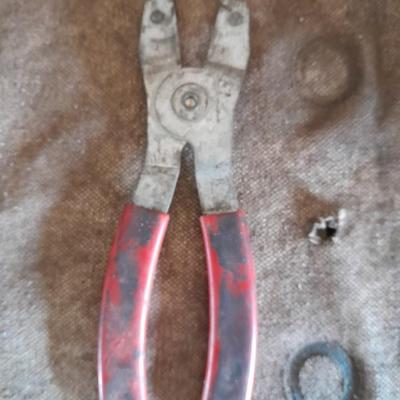 Hand tools - snips, sheers and other cutting devices