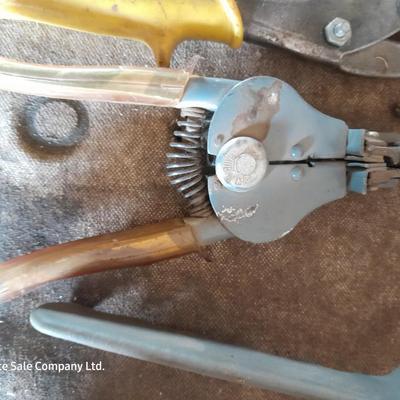 Hand tools - snips, sheers and other cutting devices