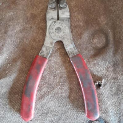 Hand tools - snips, sheers and other cutting devices