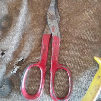 Hand tools - snips, sheers and other cutting devices