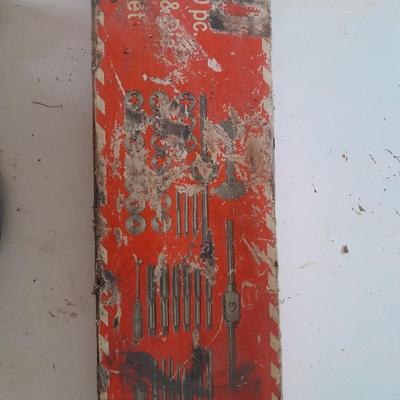 40-piece Tap and die set