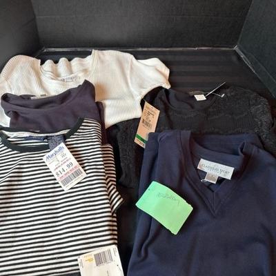 Lot 386 womans shirts