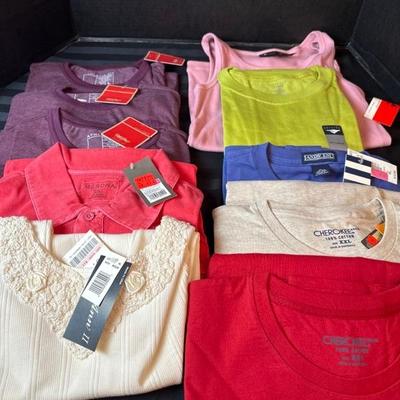 Lot 386 womans shirts