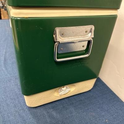 Lot 287 vintage metal Coleman ice chest 1â€˜,6â€œ wide
