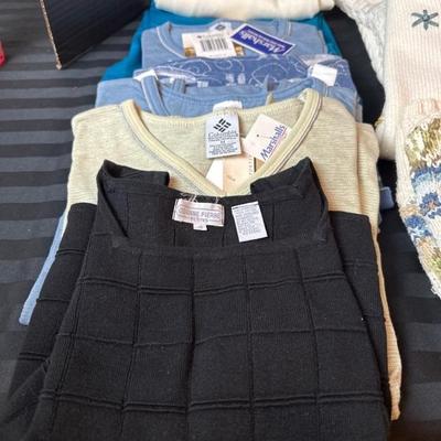Lot 389 Blouses and sweaters
