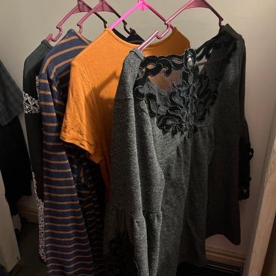 Lot of womenâ€™s large tops