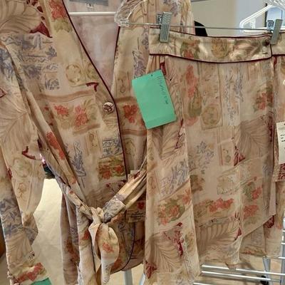 Lot 392 Ladies clothing