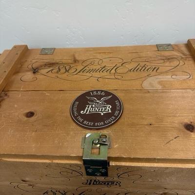 Lot 298, Hunter fan pine box/chest