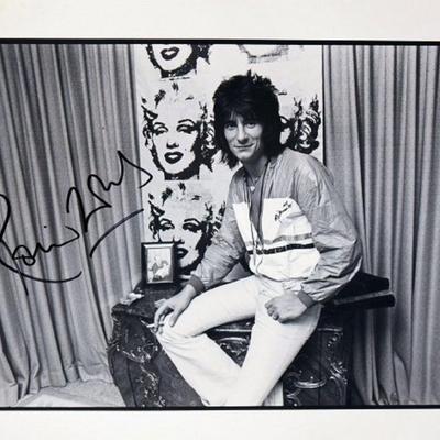 Ronnie Wood signed promo photo 